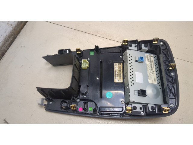 Дисплей бортового компьютера  Chevrolet Volt 2010-2015 22813952       