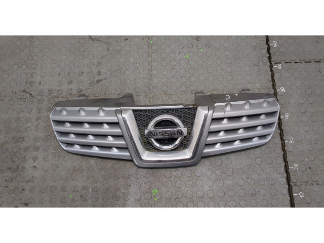 Решетка радиатора  Nissan Qashqai 2006-2013          