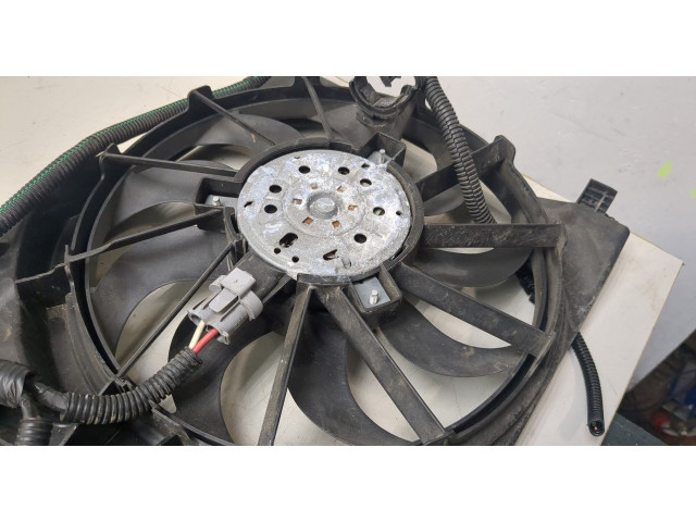 Радиатор охлаждения двигателя  Renault Laguna 3 2009-     2.0 дизель       