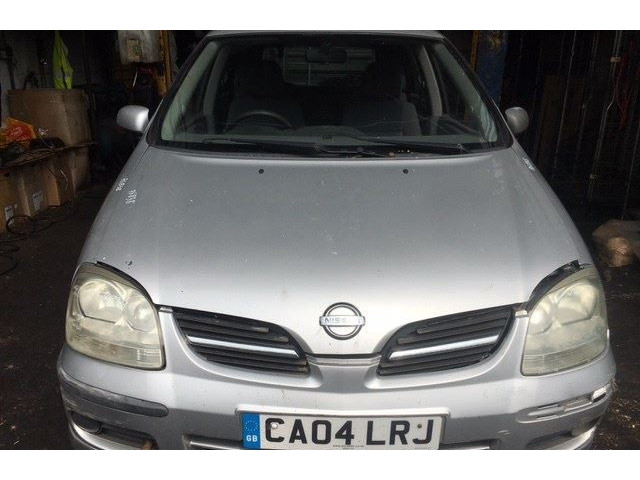 Решетка радиатора  Nissan Almera Tino          1.8 62330bu00