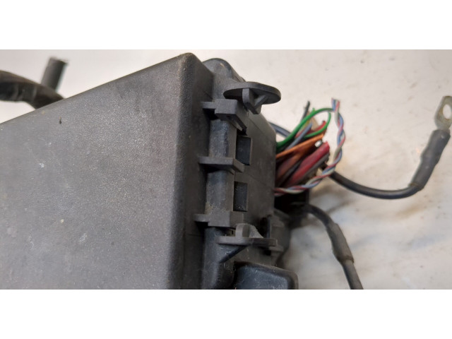 Блок предохранителей  Volvo S40 2004-      30786998   