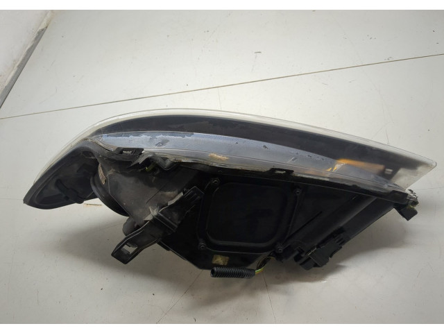 Фара передняя  Ford Focus 2 2008-2011 правая 
