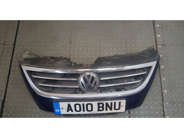 Решетка радиатора  Volkswagen Passat CC 2008-2012          