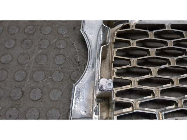 Решетка радиатора  Land Rover Range Rover Sport 2005-2009          