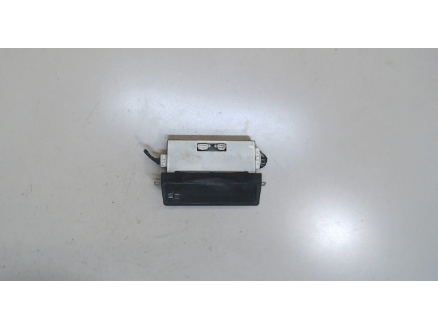 Дисплей бортового компьютера  Nissan Elgrand 1997-2002 28520VE000        