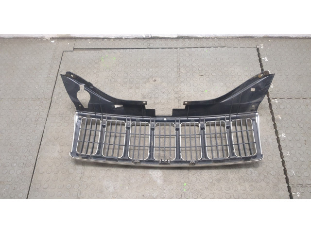 Решетка радиатора  Jeep Grand Cherokee 2004-2010          