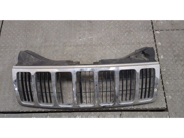 Решетка радиатора  Jeep Grand Cherokee 2004-2010          