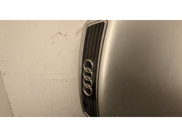 Решетка радиатора  Audi A6 (C5) 1997-2004          