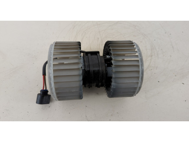 Моторчик печки  Audi A8 (D3) 2002-2010 4E0959101A    4E0959101A   