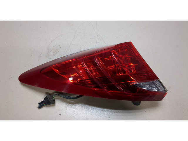 Задний фонарь        Honda Civic 2012-2016 