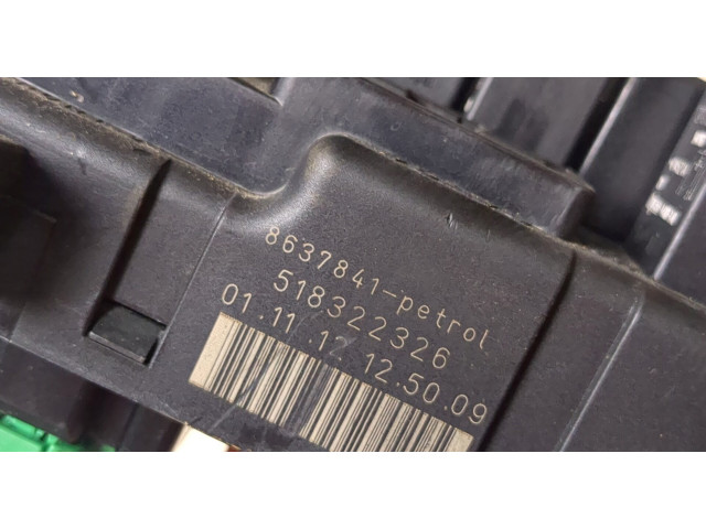 Блок предохранителей  Volvo V70 2001-2008         