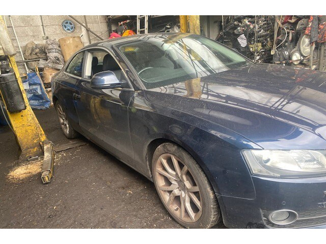 Фара передняя  Audi A5 (8T) 2007-2011 левая 