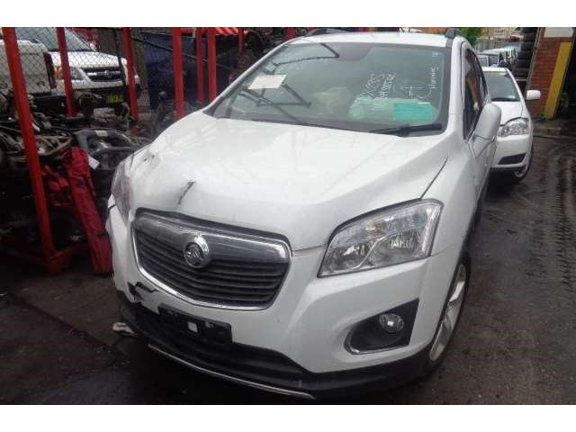 Решетка радиатора  Chevrolet Trax 2013-2016          1.8 