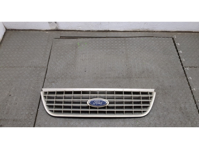 Решетка радиатора  Ford Explorer 2001-2006          5L248200