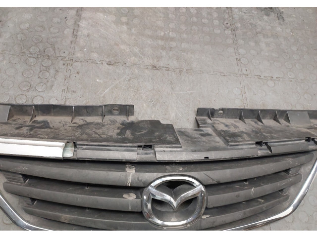 Решетка радиатора  Mazda MPV 1999-2005          
