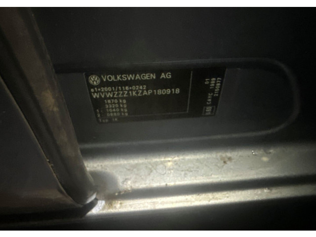 Клапанная крышка двигателя ДВС  Volkswagen Golf 6 2009-2012 1.6     