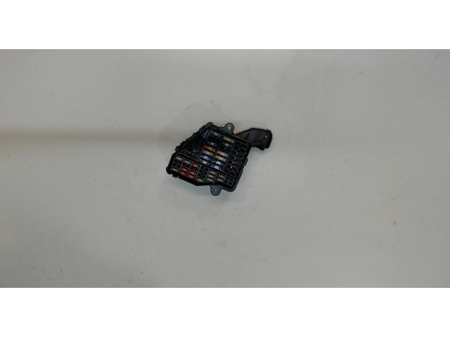 Блок предохранителей  Audi A6 (C6) 2005-2011      8D1941824     3