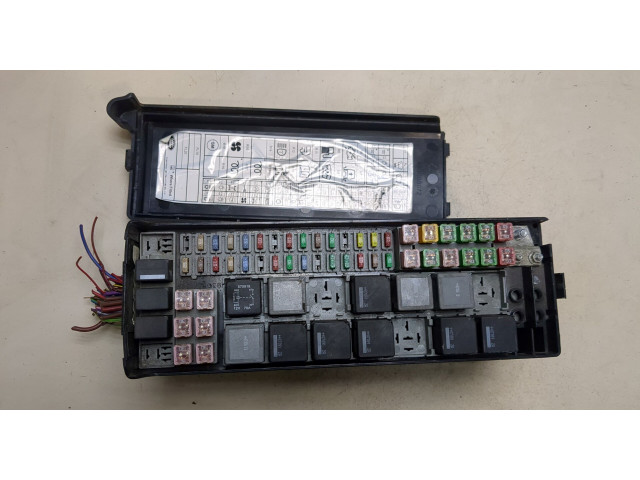 Блок предохранителей  Land Rover Range Rover Sport 2005-2009      2007577200   