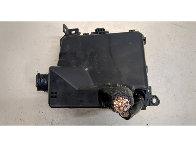 Блок предохранителей  Mitsubishi ASX      PR06102000   