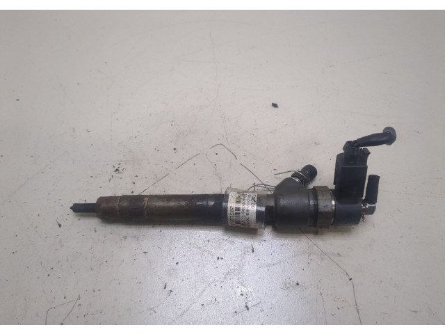 Форсунка топливная  Mercedes C W203 2000-2007    A6460700787     