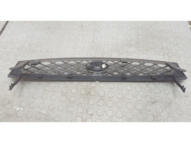 Решетка радиатора  Ford Focus 1 1998-2004          2M518200AFW