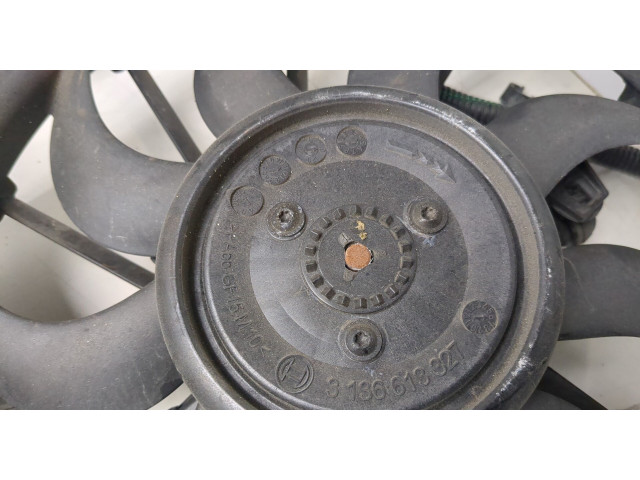 Радиатор охлаждения двигателя  Renault Laguna 3 2009-     2.0 дизель       