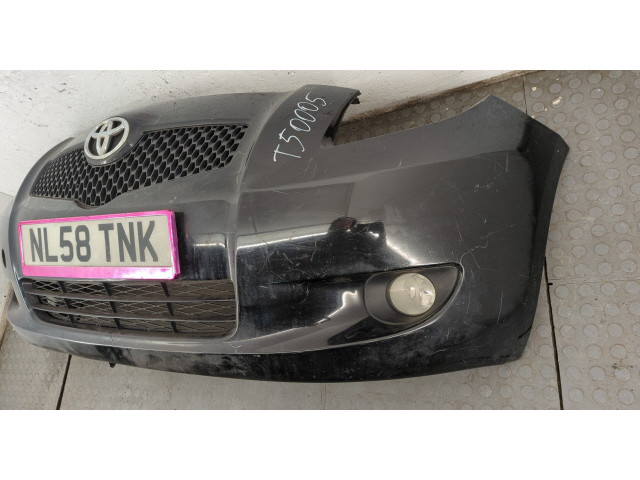 Бампер  Toyota Yaris 2005-2011 передний   