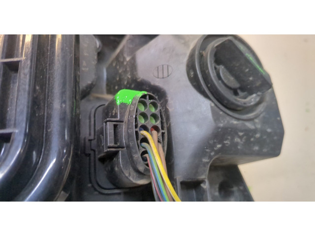 Фара передняя  Audi A6 (C6) Allroad 2006-2008 правая 