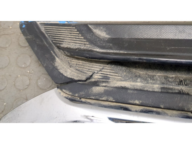 Решетка радиатора  Chevrolet Equinox 2017-          84150736