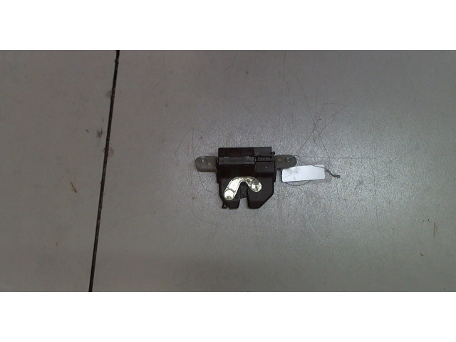 Замок багажника  Fiat Punto Evo 2009-2012       