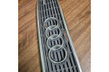 Передняя решётка Audi A8 S8 D2 4D 1994-2002 года 4D0853651B      