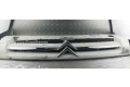 Решётка в плоскости крышки Citroen Berlingo 1996-2002 года 9644758177      