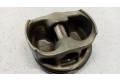 Píst 11257613626, 11257576475   BMW 5 F10 F11  pro benzínový motor 5.0 N63 