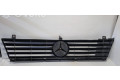 Передняя решётка Mercedes-Benz Vito Viano W638 1996-2003 года A6388880415      