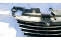 Передняя решётка Chrysler Town & Country IV 2001-2007 года 04857410AB, 04857218AB      