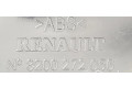 Передняя решётка Renault Clio II 2001-2005 года 8200272056      