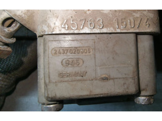 Vstřikovací lišta 0438121011, 026133353   Audi 80 90 B3     