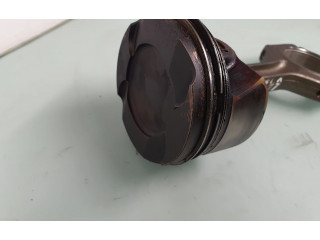 Píst 8606459, 11258606459   BMW 4 F32 F33  pro benzínový motor 2.8 N26B20A 428i Convertible