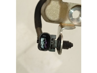 Vstřikovací lišta 31478555, 31465788   Volvo V40    B4204T37 