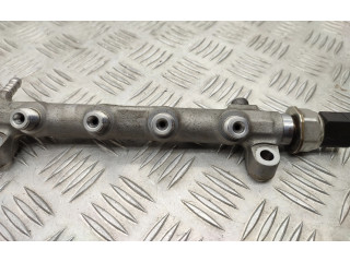 Vstřikovač 0445110471, 04L130277AE   Skoda Octavia Mk3 (5E)     