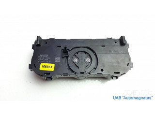 Блок управления климат-контролем 13468064, M6851   Opel Corsa E