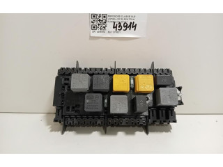   Pojistková skříňka A1669068201, 276821   Mercedes-Benz GLE (W166 - C292) 2015