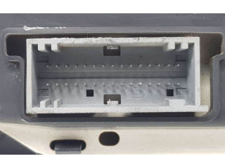Přístrojová deska  Renault Kangoo I 2001 8200176654  