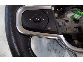 Руль Volvo XC40   -  года       