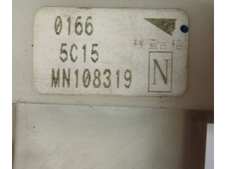 Блок предохранителей  mn108319   Mitsubishi Colt    