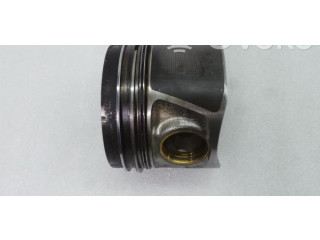  Поршень  7901J  Audi RS4 B7  