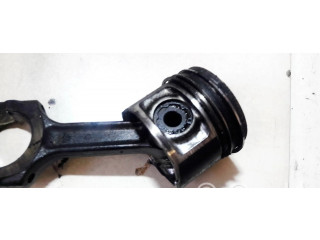 Píst    Alfa Romeo 156  pro naftový motor 2.4  