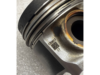  Поршень  11258584899, 8584899  BMW 5 G30 G31  