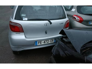   Pojistková skříňka    Toyota Yaris 2000