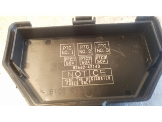 Крышка блока предохранителей 8266242140   Toyota RAV 4 (XA20)    